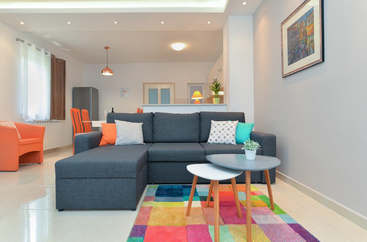 Apartments Olivera 1726 พูลา ภายนอก รูปภาพ